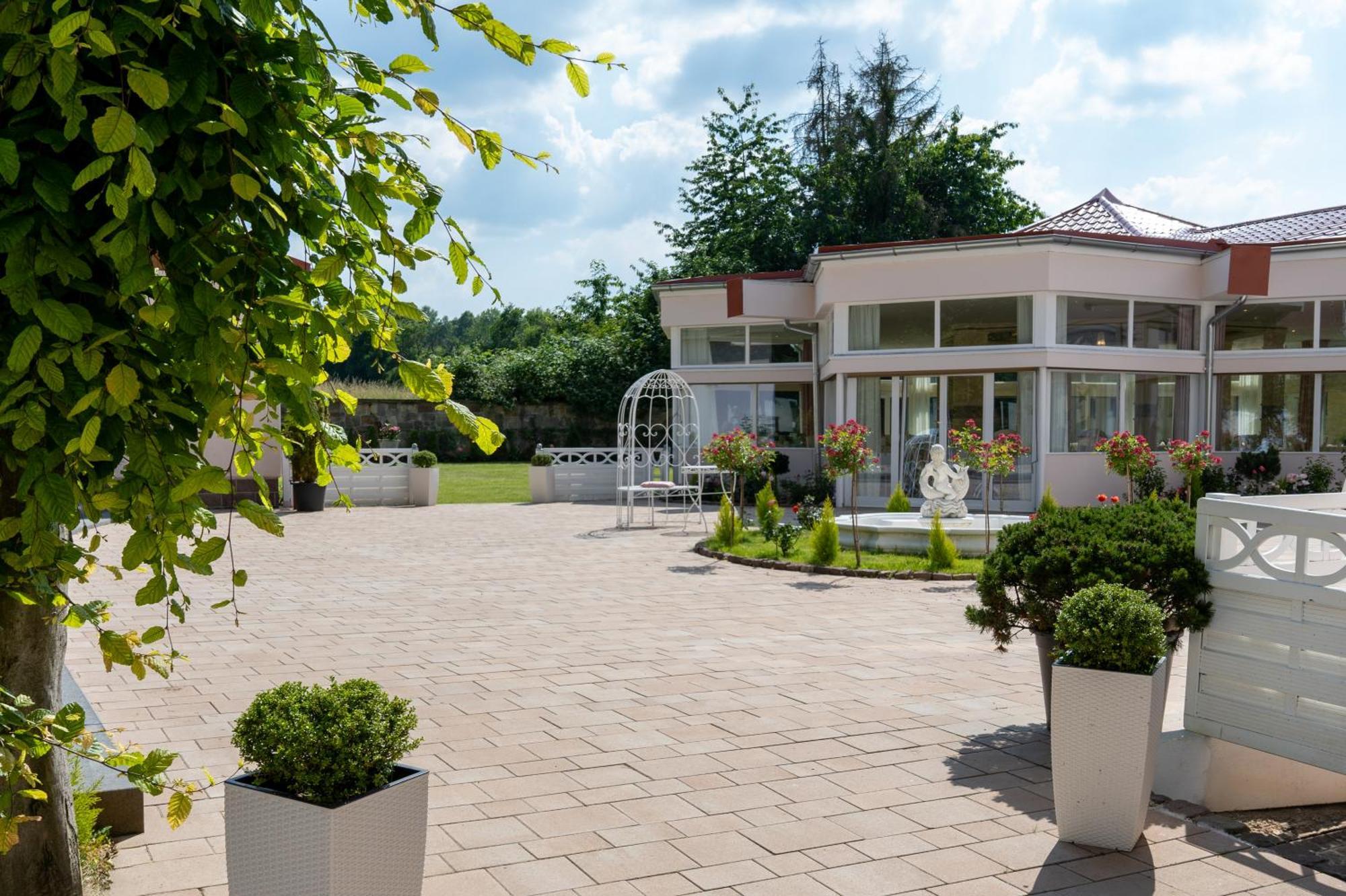 Schlosshotel Wilhelmsthal Calden Exterior foto
